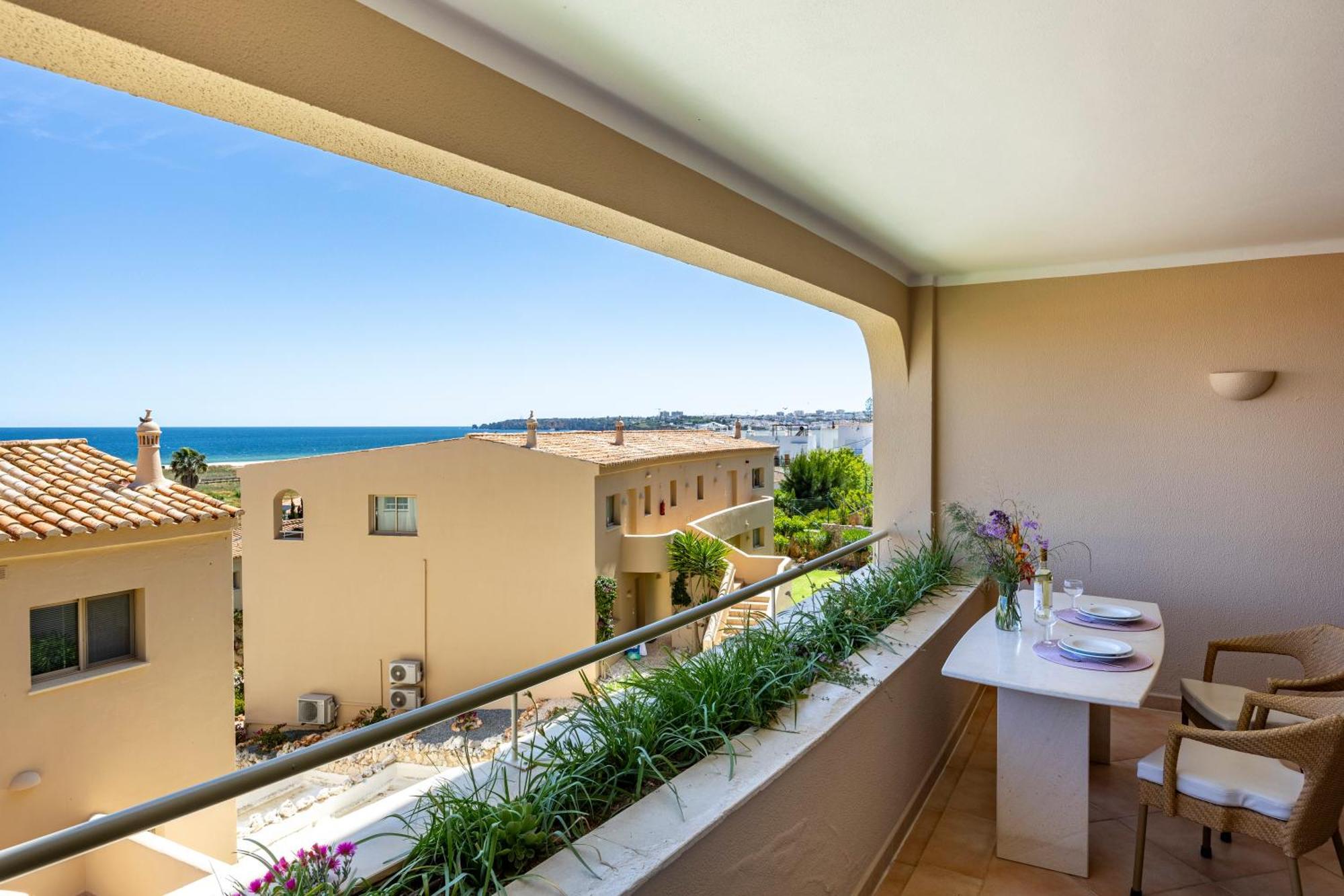 Vila Palmeira Beach Resort Lagos Exterior photo