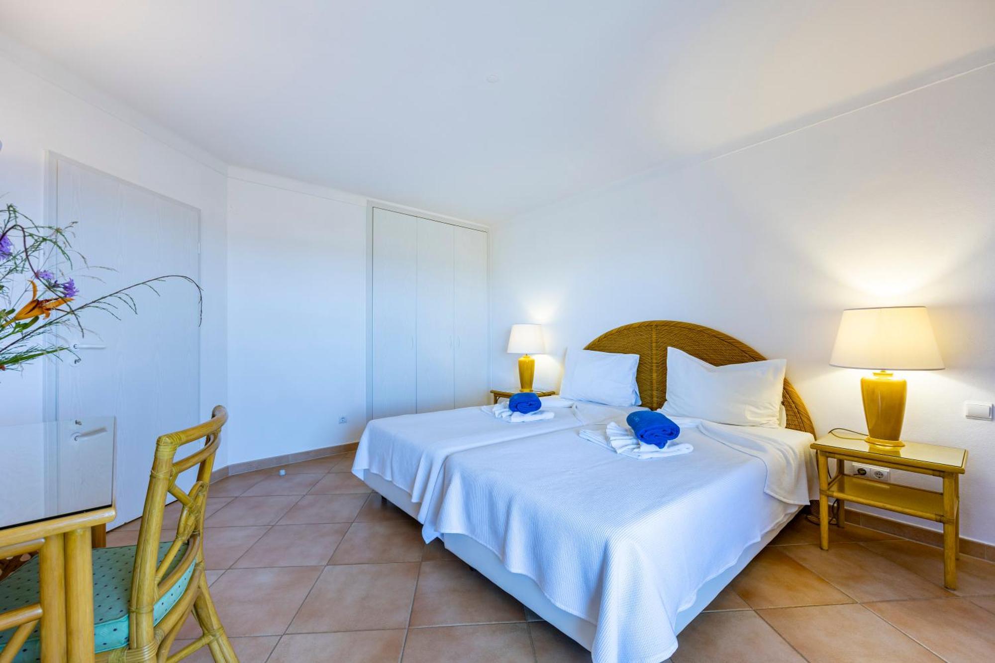 Vila Palmeira Beach Resort Lagos Exterior photo