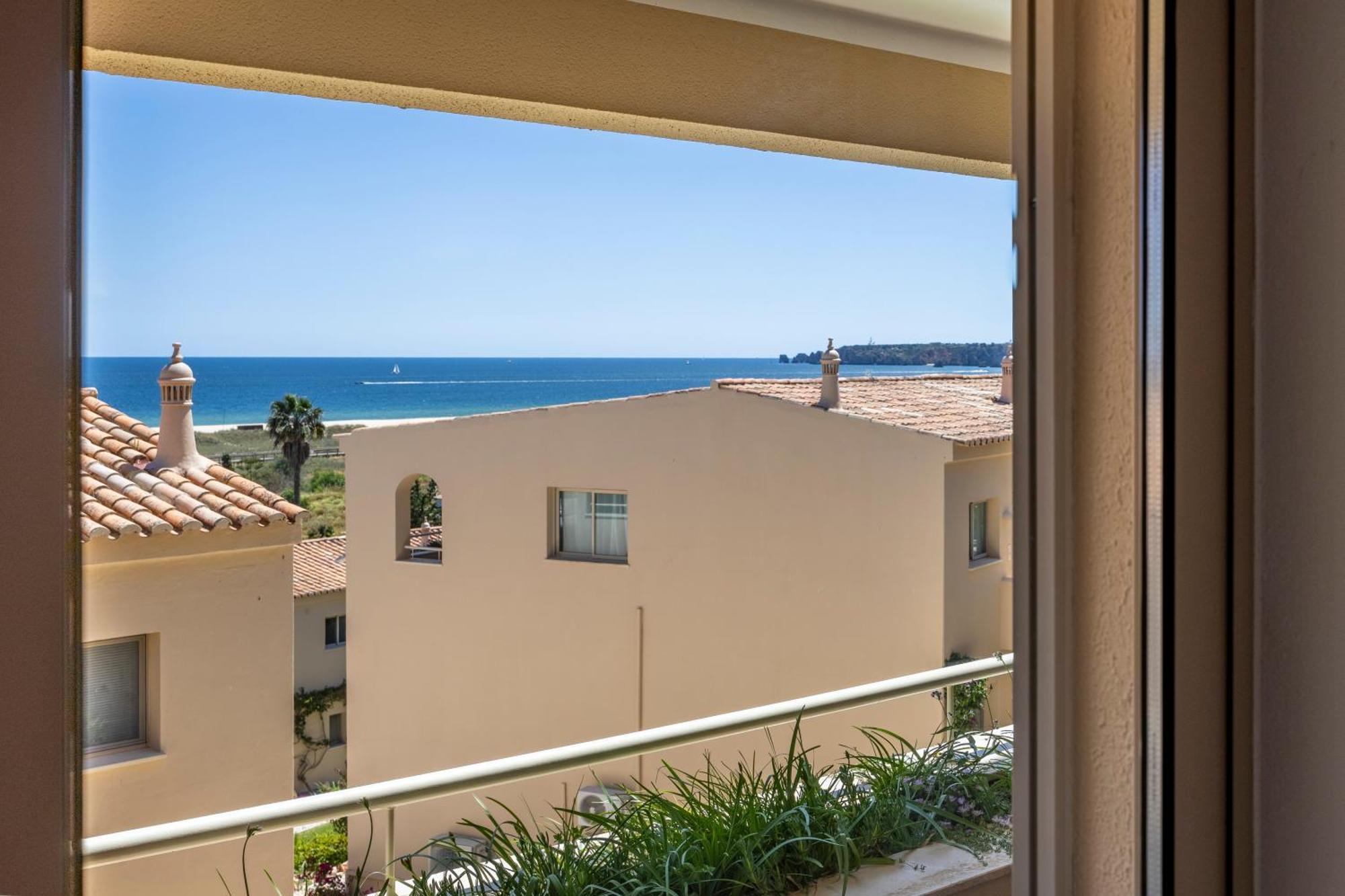 Vila Palmeira Beach Resort Lagos Exterior photo