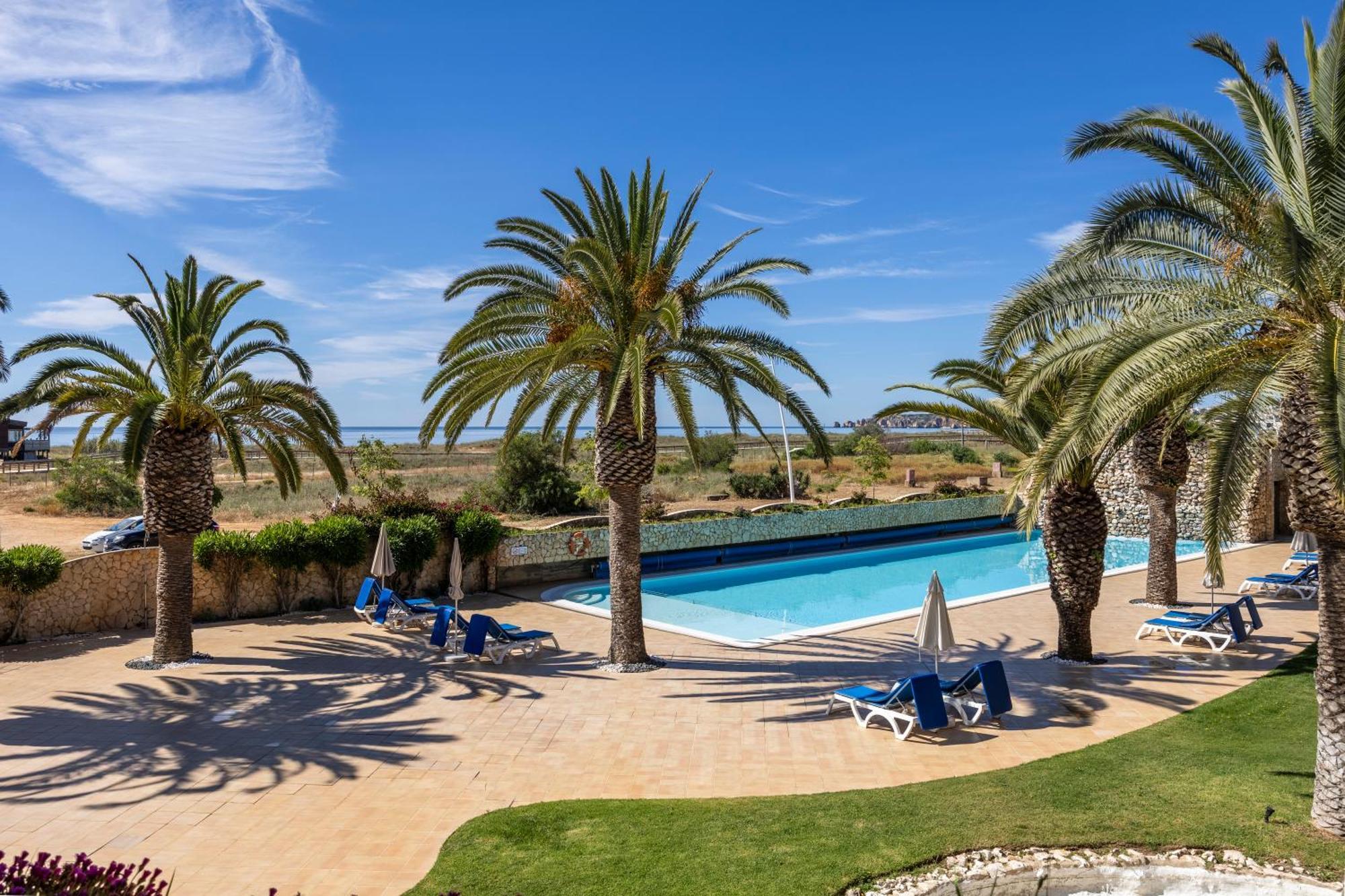 Vila Palmeira Beach Resort Lagos Exterior photo