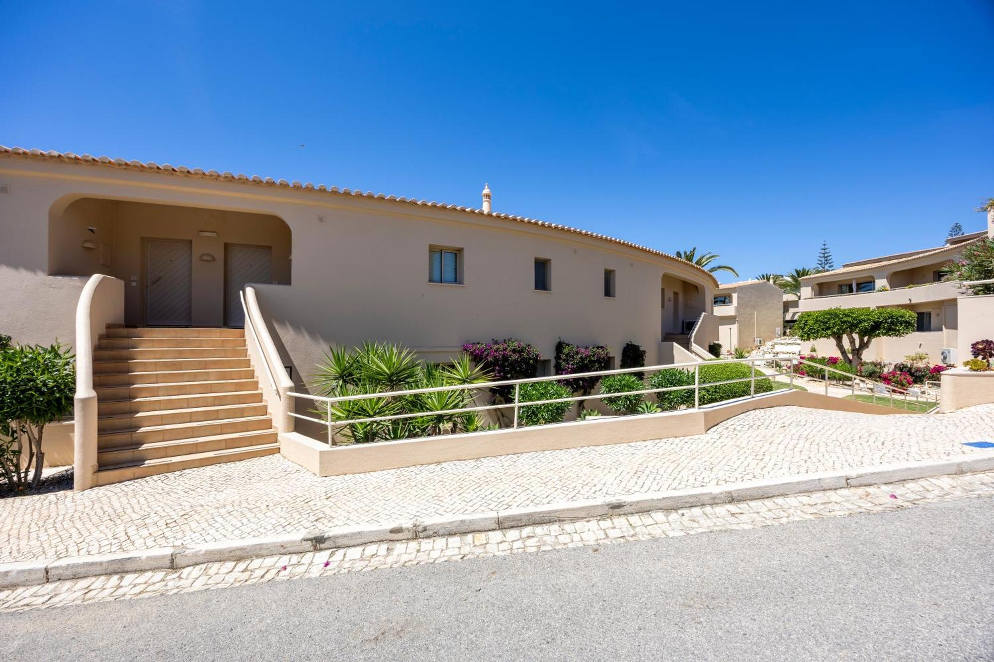 Vila Palmeira Beach Resort Lagos Exterior photo