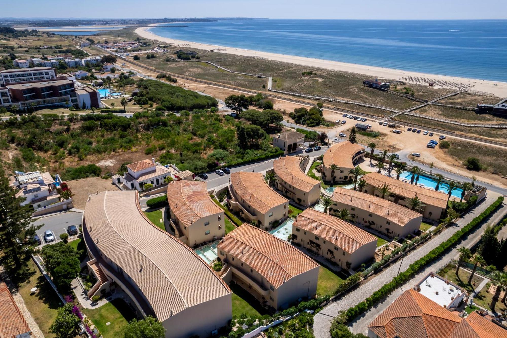 Vila Palmeira Beach Resort Lagos Exterior photo