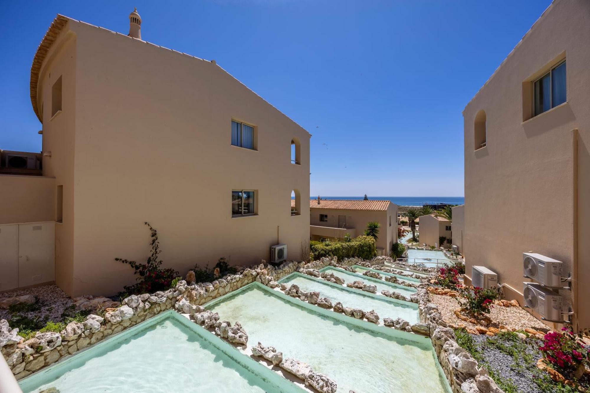 Vila Palmeira Beach Resort Lagos Exterior photo