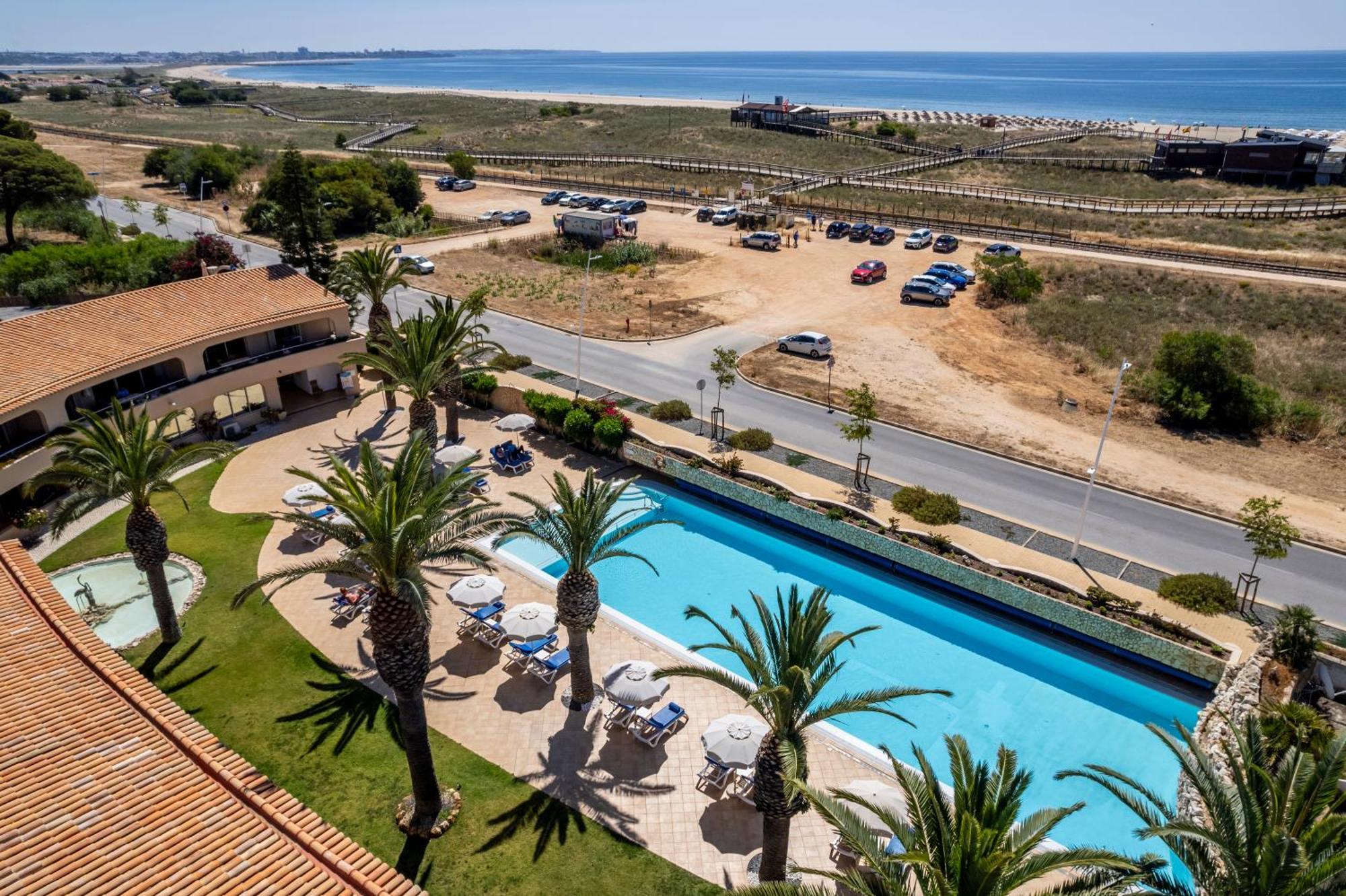 Vila Palmeira Beach Resort Lagos Exterior photo